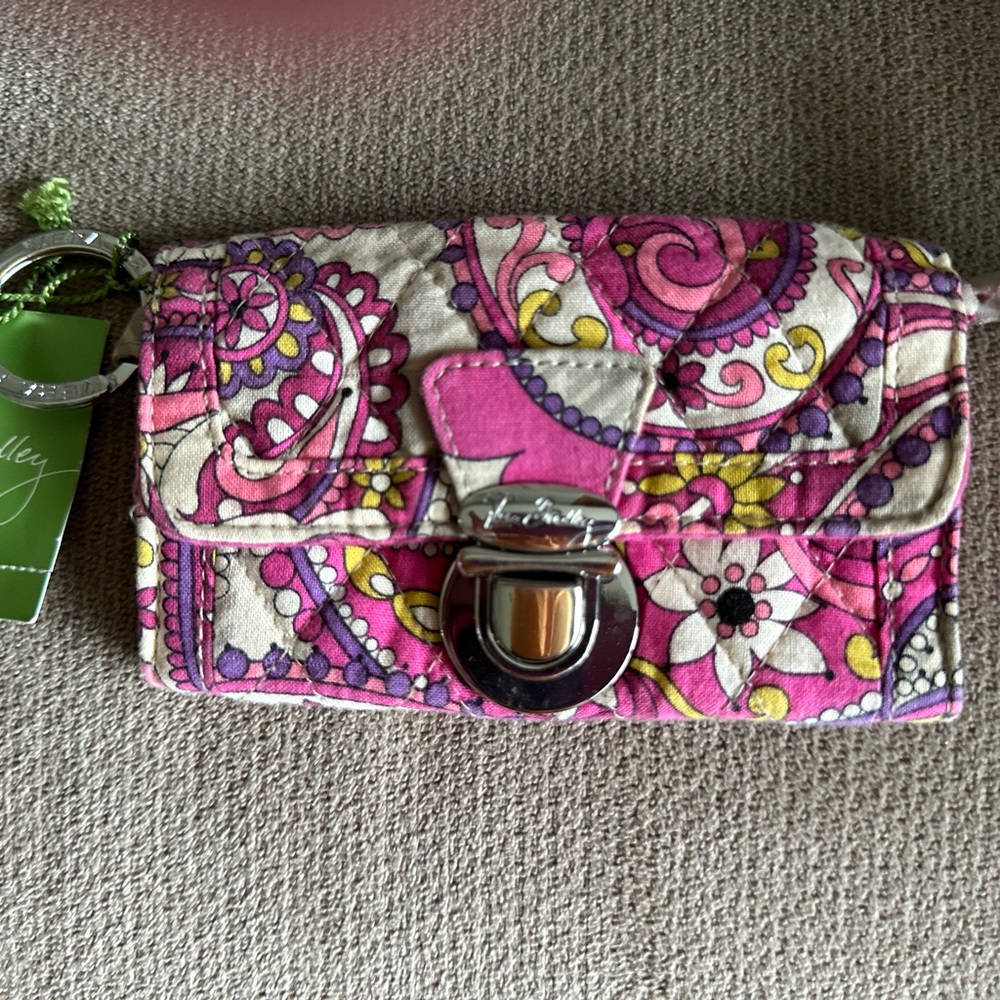 Small Vera Bradley I’d /license holder NWT